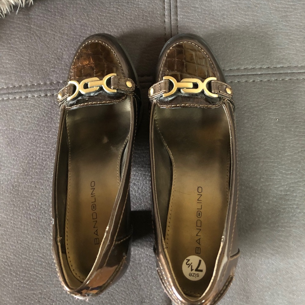 🩷SOLD🩷BANDOLINO Shiny Brown Block Heels S7.5 - Picture 3 of 7